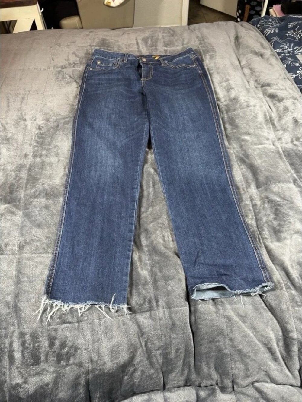 Seven7‎ Jeans Women's Size 4 Blue Dark Wash Weekend Easy Fit Boyfriend